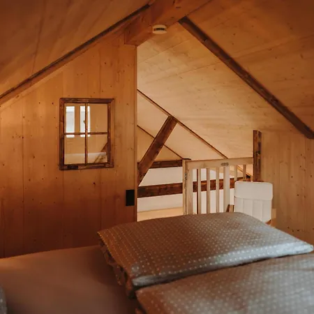 Oberwald Chalets 4 *